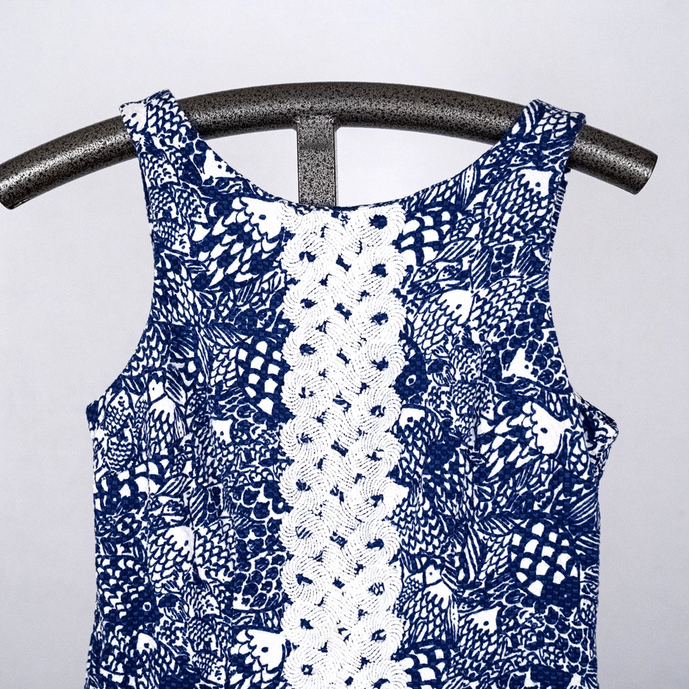 Lilly Pulitzer Target Blue & White Upstream Shift Dress Size 6 Fish Ocean Beach - Picture 2 of 6